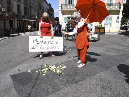 début d'une série d'actes contre la culture